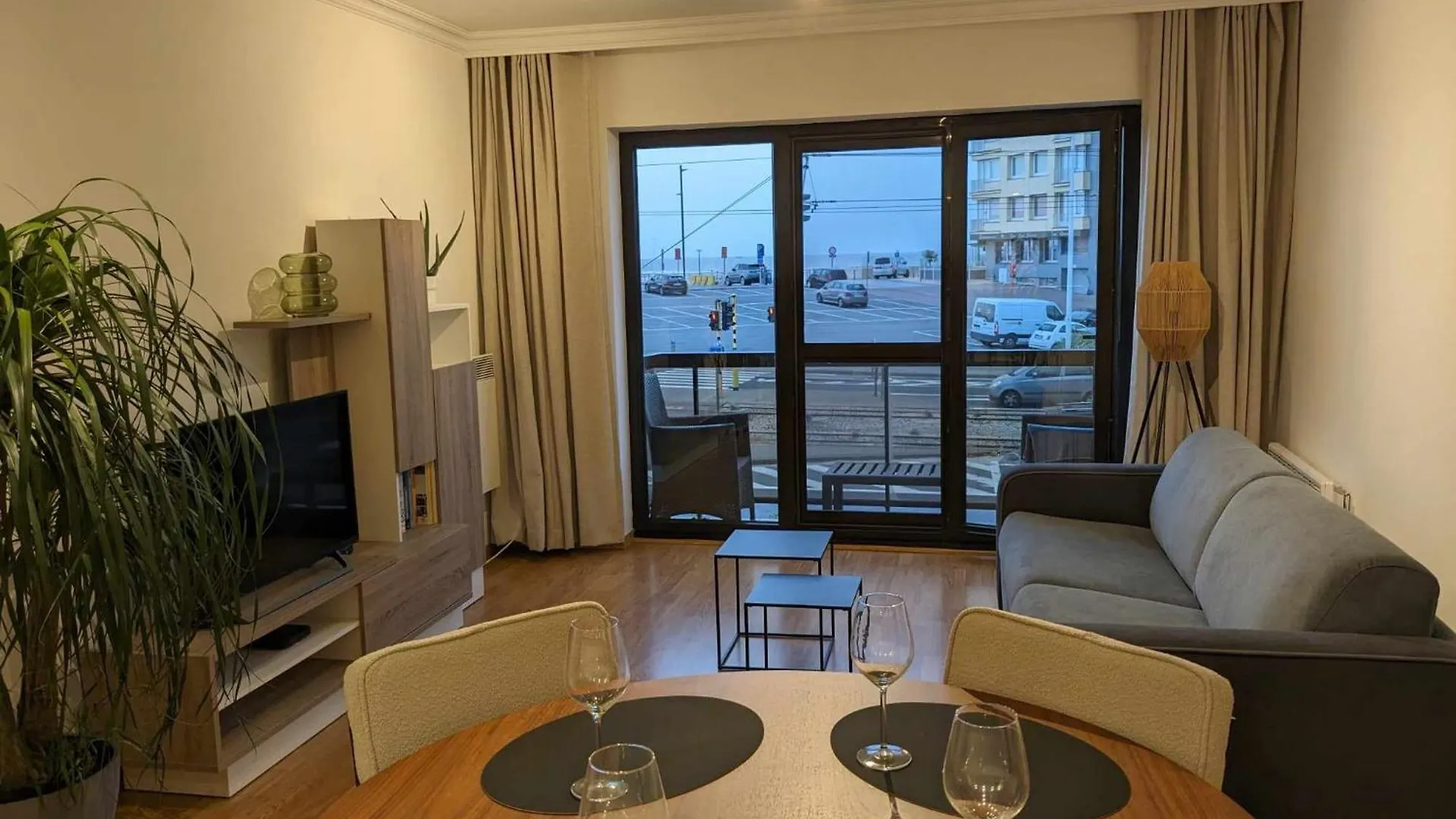 Vista Linda, Leuk Appartement Vlak Bij Zeedijk En Strand contacts